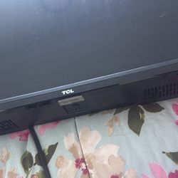 32 Inch Roku TV Perfect Working Condition (negotiable)