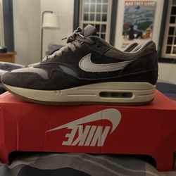Nike Air Max 1 Premium Low Crepe SZ 9.5