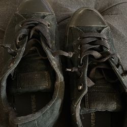 All Black Low top Converse 