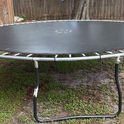 Trampoline 