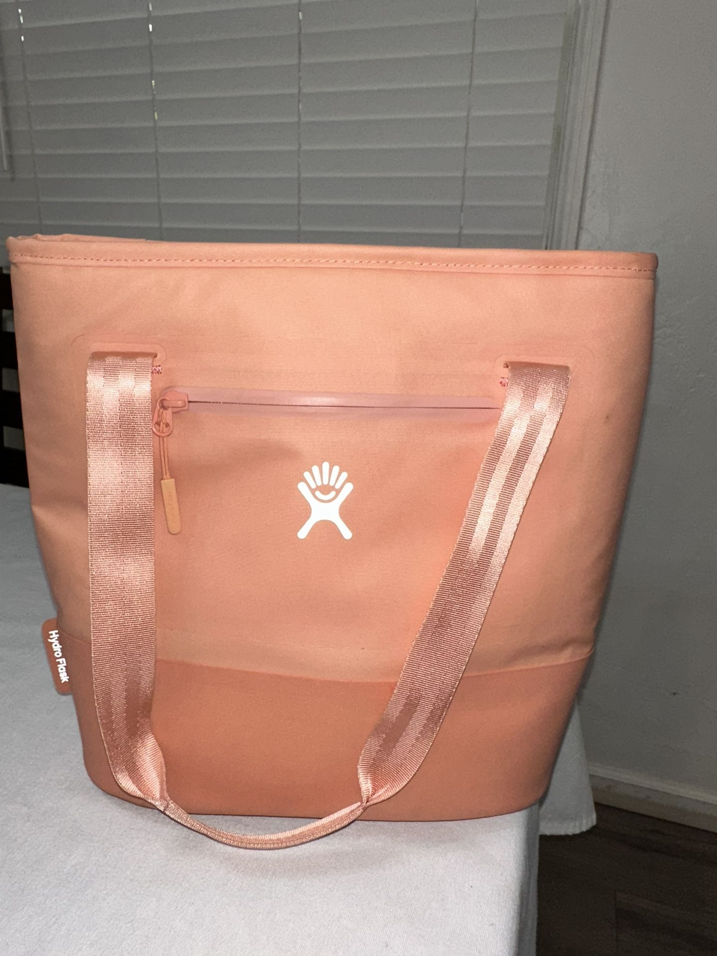 Hydro Flask Medium Cooler Tote 