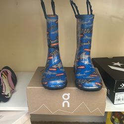 Boys Rain Boots Size 11/12 