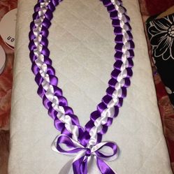 Graduation ribbon lei