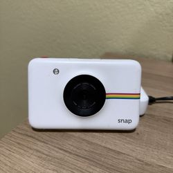Polaroid snap camera