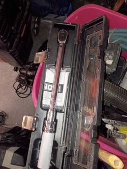 Ion aTorque Wrench with Case