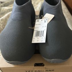 Yeezy  KNIT RNR