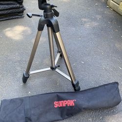 Tripod And Case 