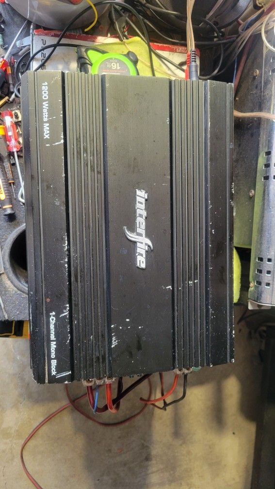 1200 Watts Amplifier