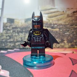 LEGO Super Heroes DC Batman Minifigure - Batman (in Black Suit with Batcape and Bat-a-rang) Junior Sets