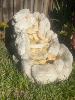 Large resin rock harden fountain