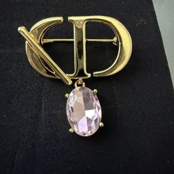 Beautiful Earrings and Brooch 