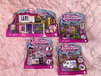 Mini Barbie Land Set