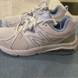 Women’s New Balance Sneakers With Rollbar, Size 6.5, New - No Box