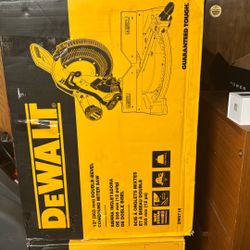Brand New Dewalt 12 Inch Double Bevel compound Miter Saw For Sale