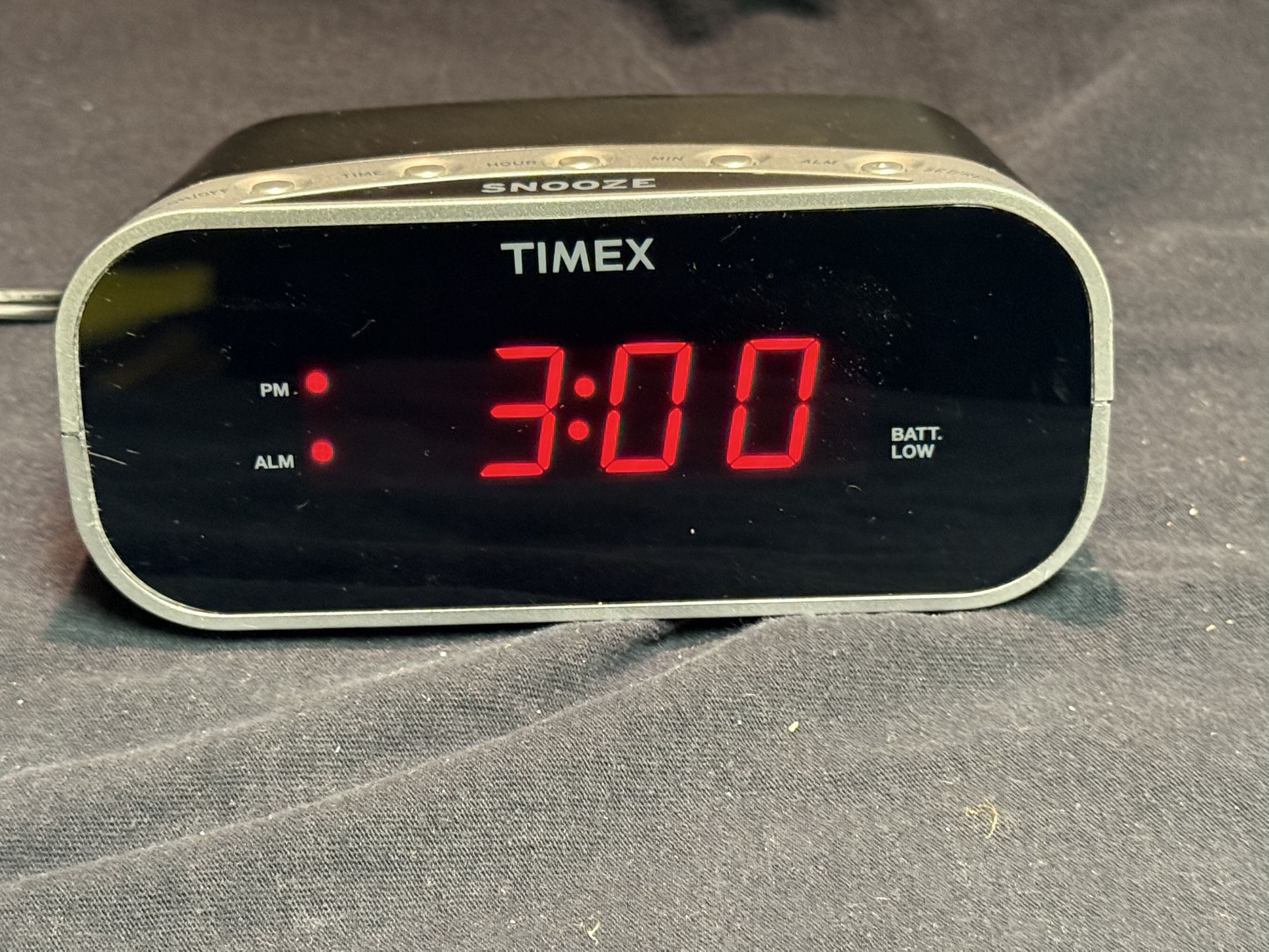 TXT121 alarm, clock with red display tested