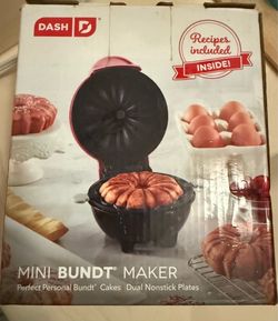 Dash Mini Bundt Maker NEW