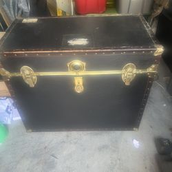 Large Trunk , lock Dose Not Work  32” long  17 1/2” deep  27” tall 