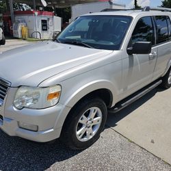 2010 Ford Explorer
