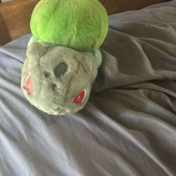 Old Bulbasaur Plushie 