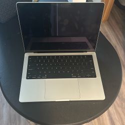 14 Inch MacBook Pro M4 16gb Ram 1tb Memory 10-core CPU 10-core Gpu