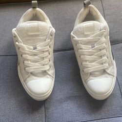 Dior B23