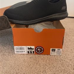 Sketchers Black Slip ons Women’s Size 11