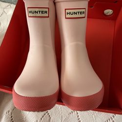 Girls sz6 Hunter rain boots 
