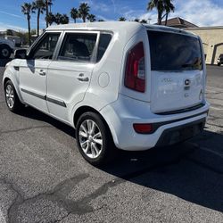 2013 KIA SOUL +
