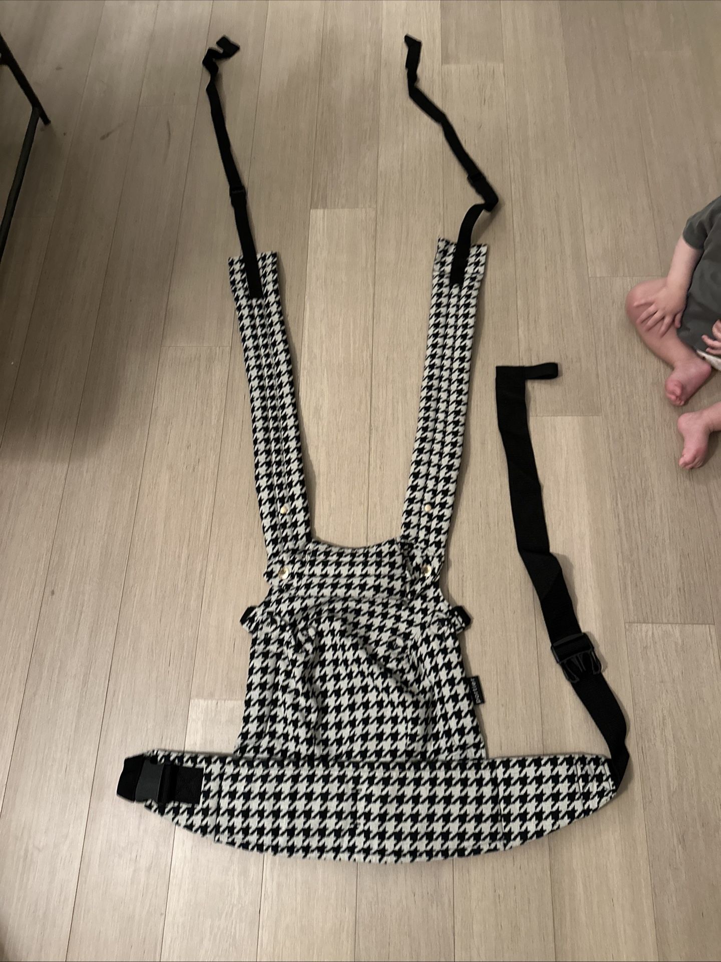 Perfect Condition Portier limitless Baby Carrier Located At Germann And Ellsworth