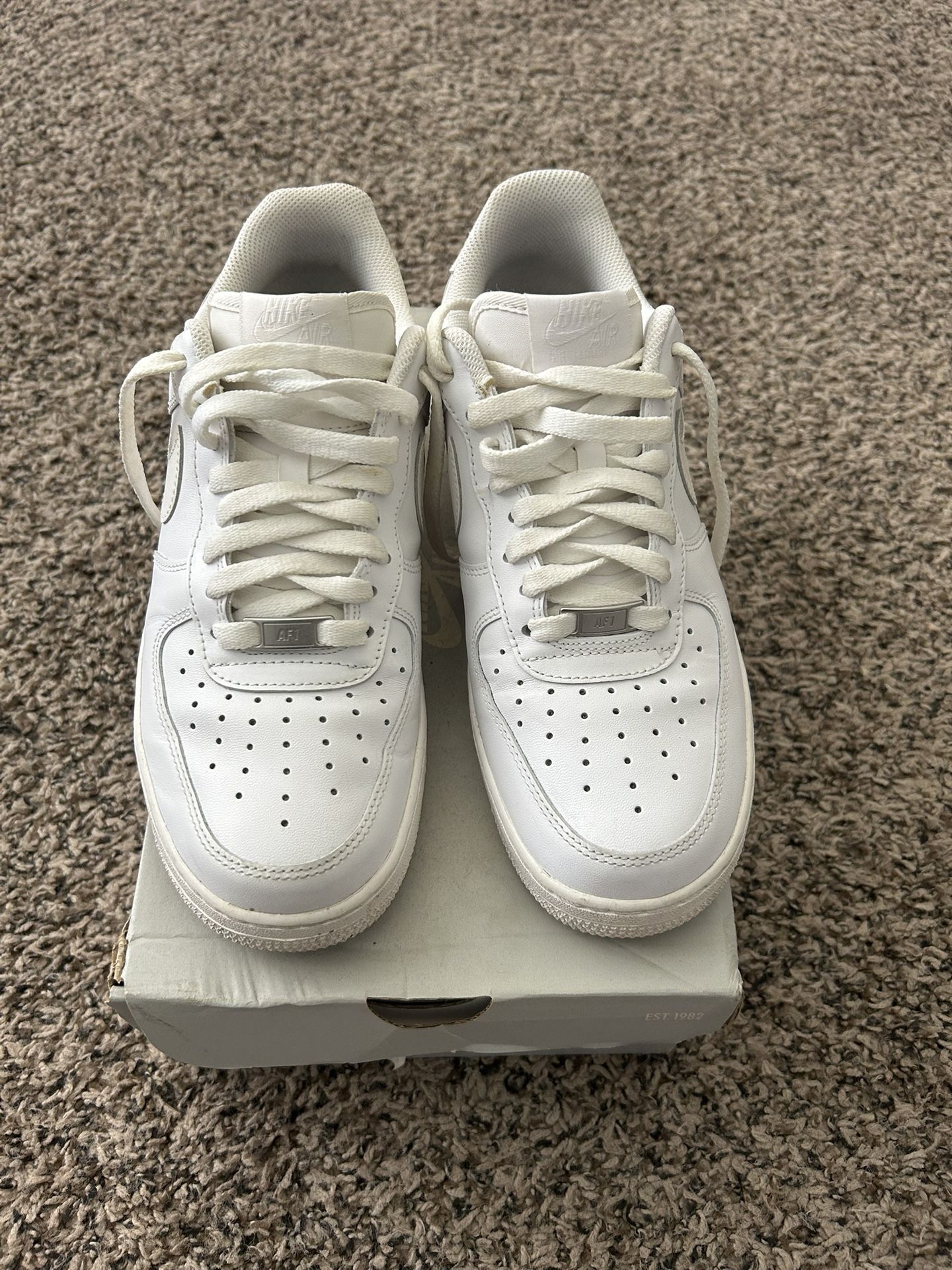 Nike Air Force 1 ( Size 10w/8.5m)