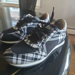 Women's Burberry Shoes 