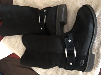 Botas negras marka UGG NUEVAS solo me las medi talla 10 originales no copias