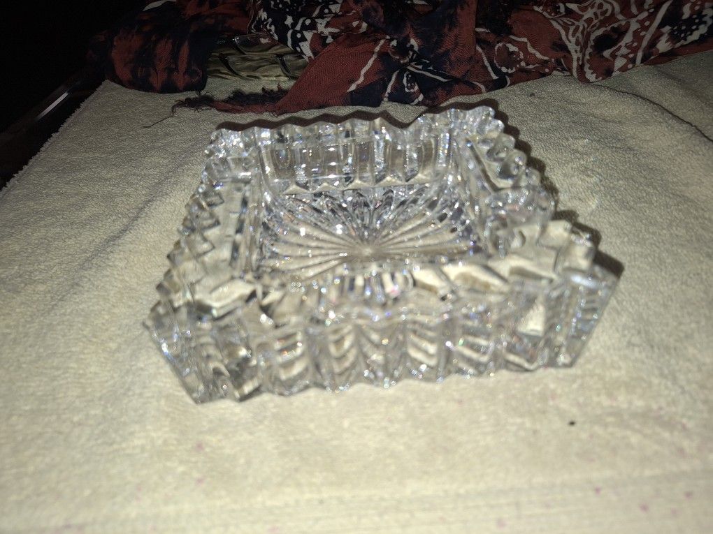 Heavy Thick Crystal Glass Square Ash Tray 5 Inches A9D006