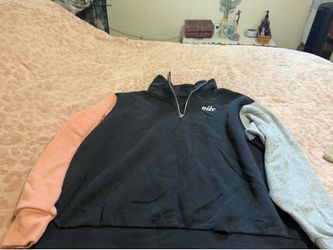 Nike Women’s Black/Pink 1/4 Zip Up Sweatshirt! 1X