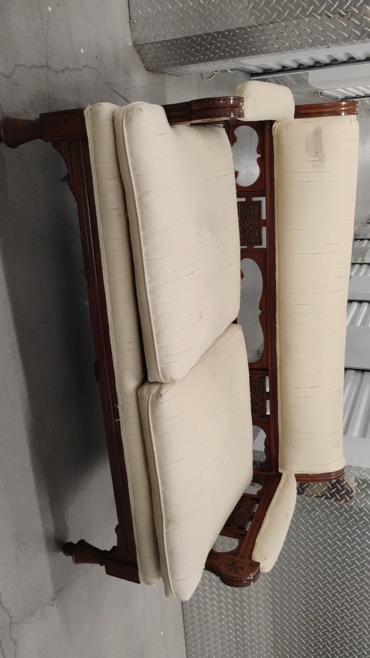 Old Timey Sofa With Side Chairs