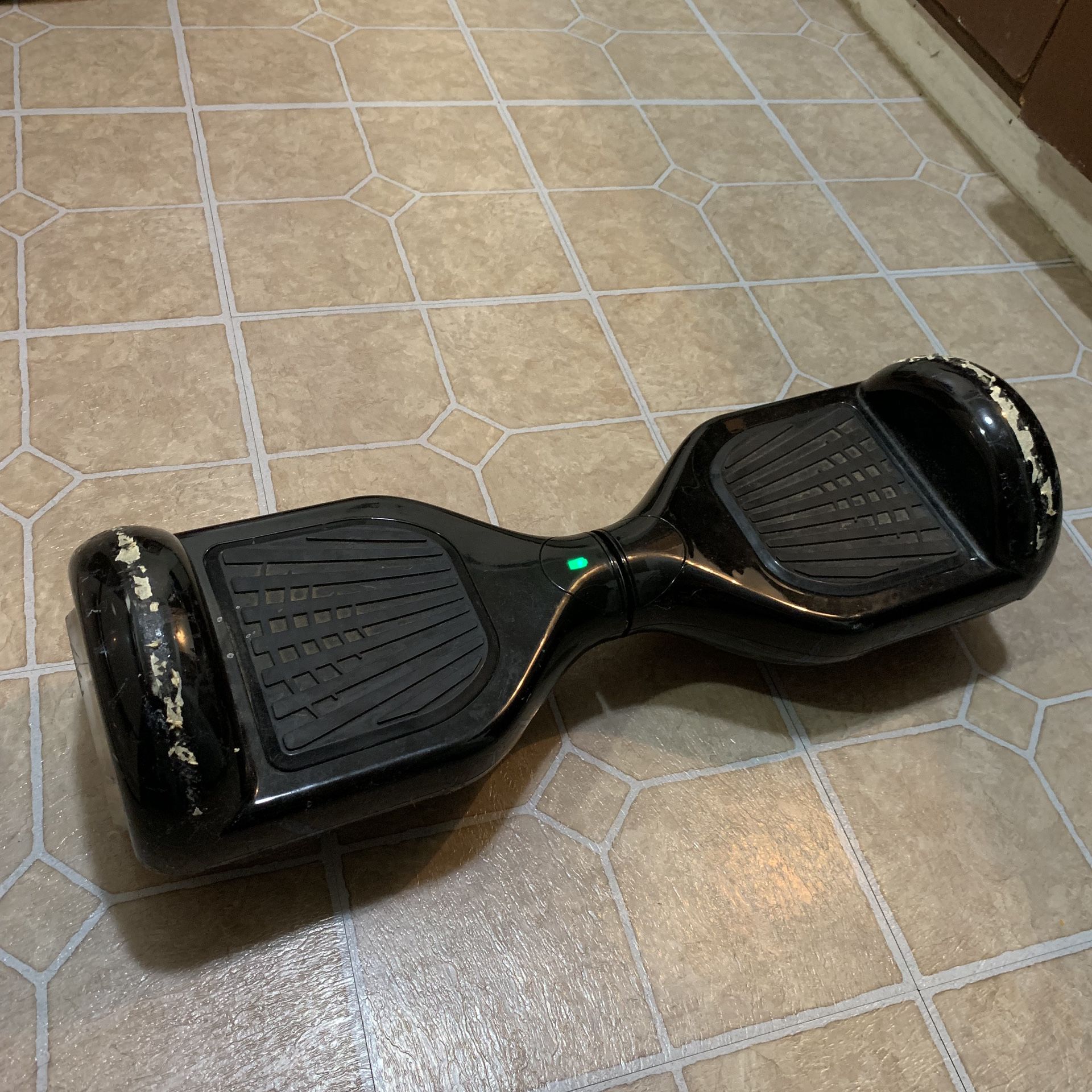 BLACK HOVERBOARD! COMES WITH CHARGER!