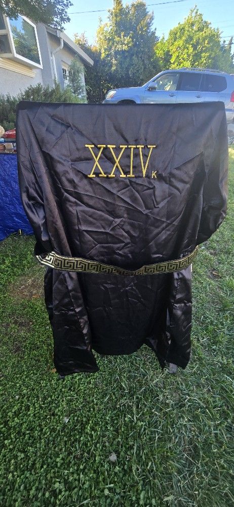 24ct BRUNO MARS 2017 TOUR ROBE