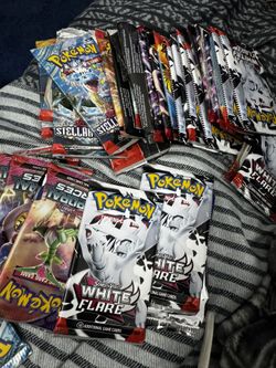 Pokemon Packs Over 30 Opened Packs 35$ Holo Reverse Hole