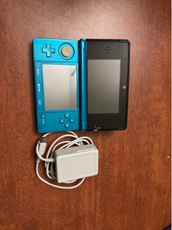 Nintendo 3Ds with official charger