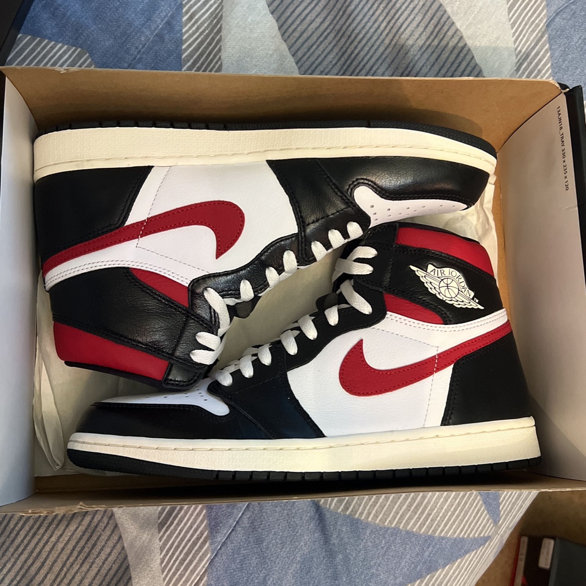 DS Jordan 1 Black gym red Size 10