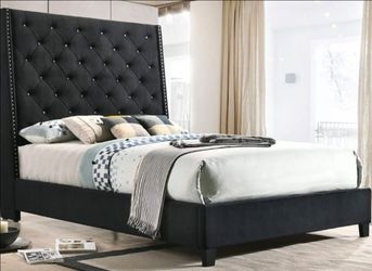 BIG SALE! BRAND NEW KING SIZE BEDFRAME