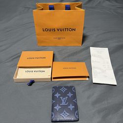 Louis Vuitton Graffiti POCKET ORGANIZER Giant Monogram MultiColor Wallet  New Box for Sale in Miami, FL - OfferUp