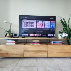 Tv RACK - Crate & Barrel 