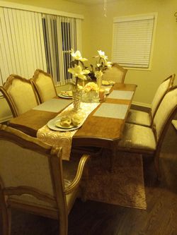 6 seat Dining Table