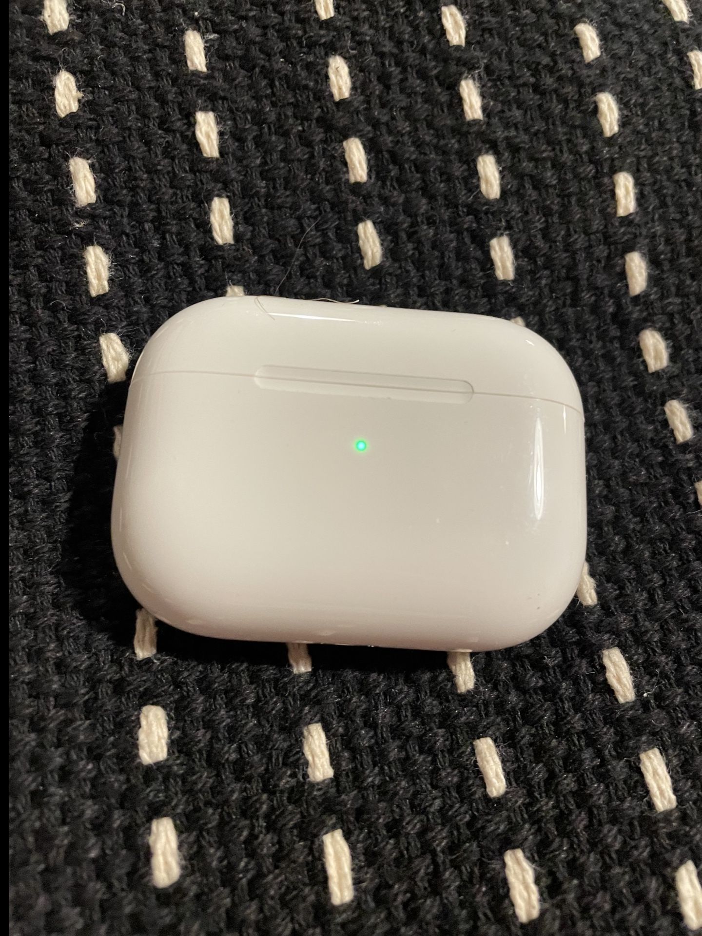 Apple AirPod Pro Charging Case