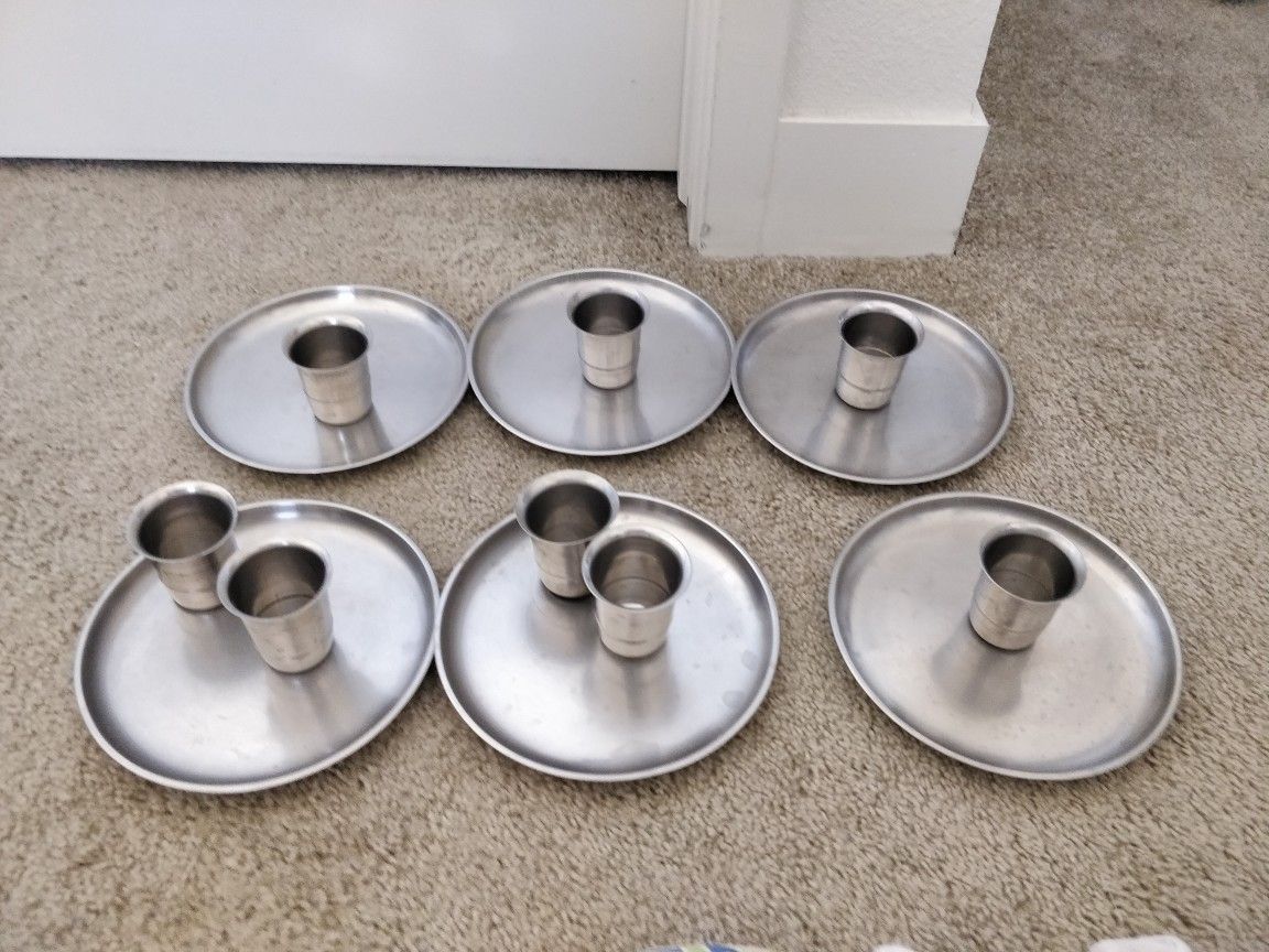 14 Piece Stainless Steel Plates And Small Glasses