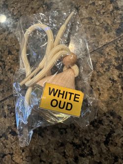 White Oud Perfume