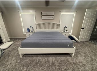 Tuft And Needle $2600 Mattress King Size Non Smoking No Pets Had Cover On It 3 Yrs Old