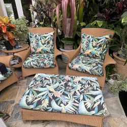 Lloyd Flanders Chairs And Ottoman