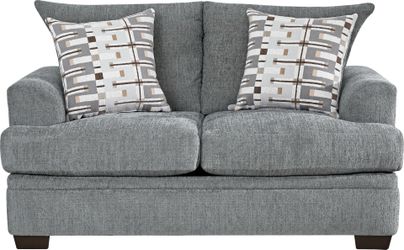 Cooper Loveseat from Rooms-to-Go (Like New)